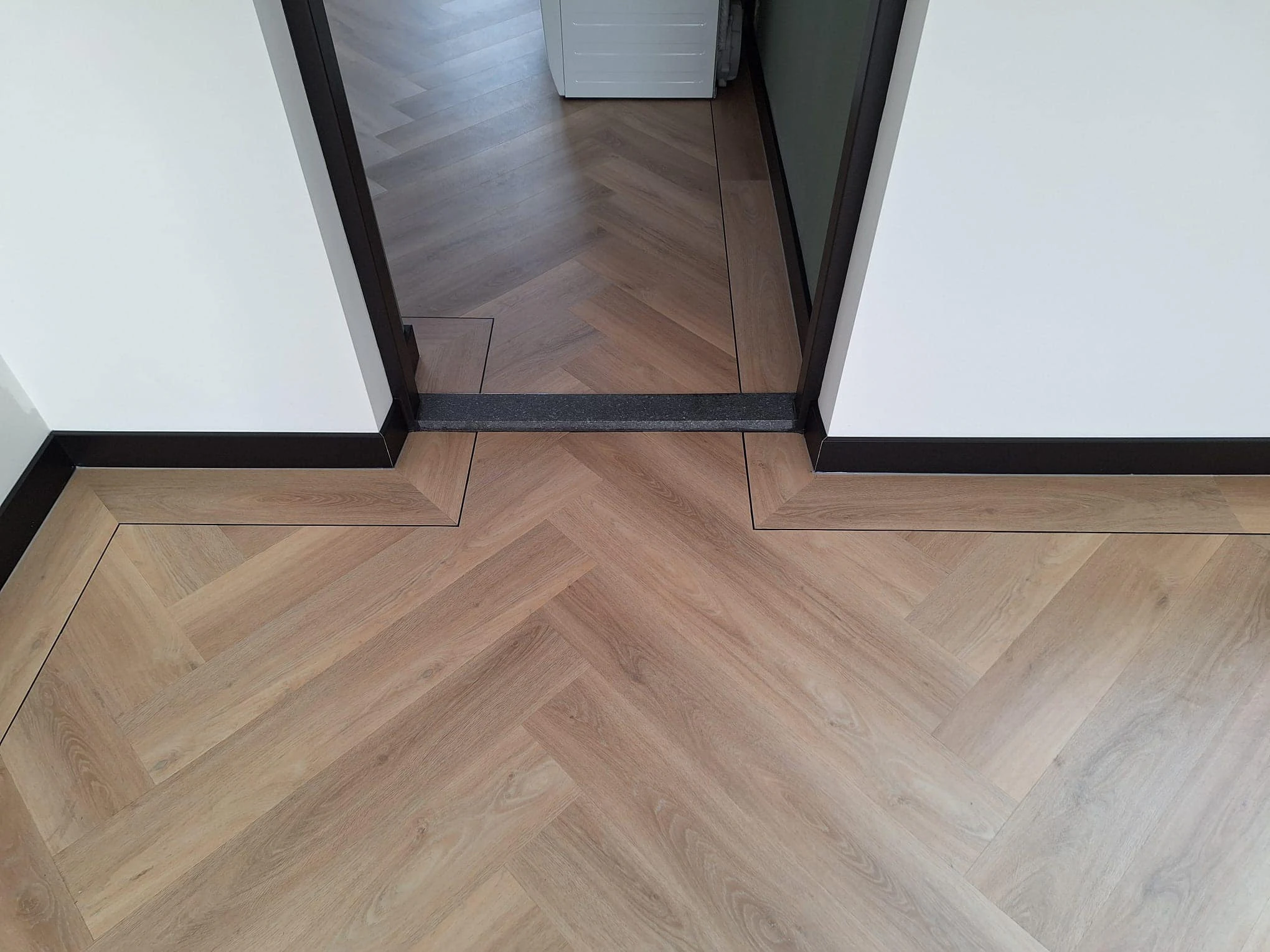 Weer een mooie pvc visgraat vloer aangelegd