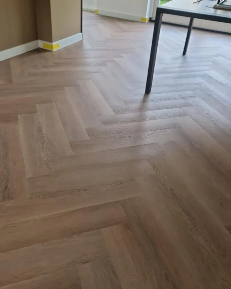 Ook deze woning weer mogen voorzien met een riviera maison pvc vloer de gibso…