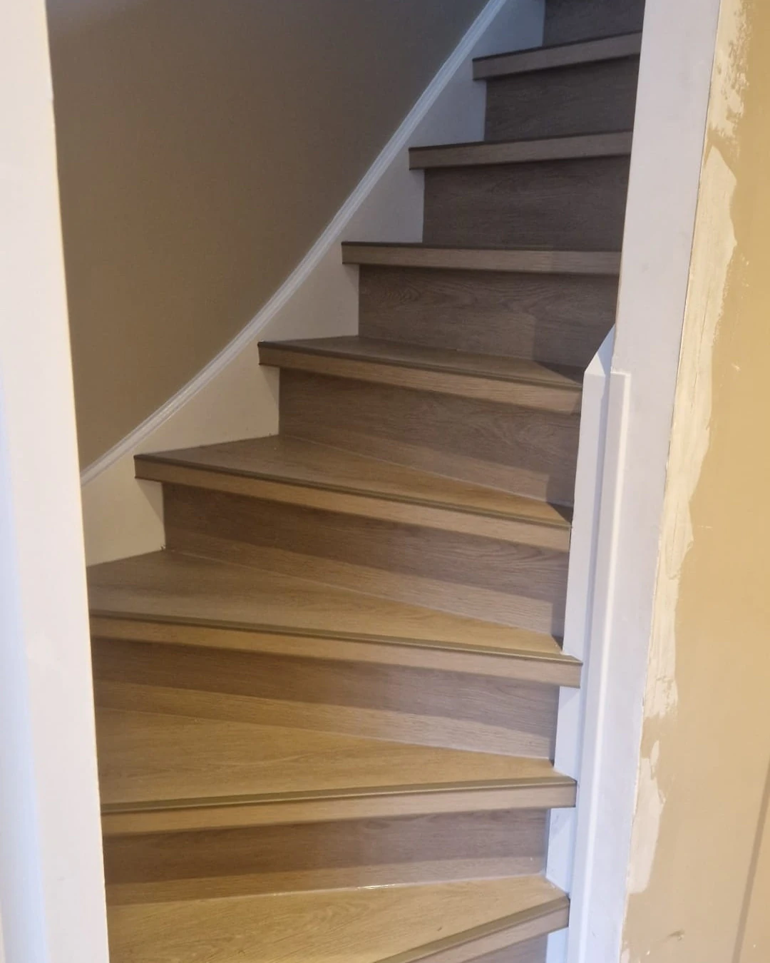 Traprenovatie Doetinchem Een stijlvolle make-over met PVC Riviera Maison — wa…