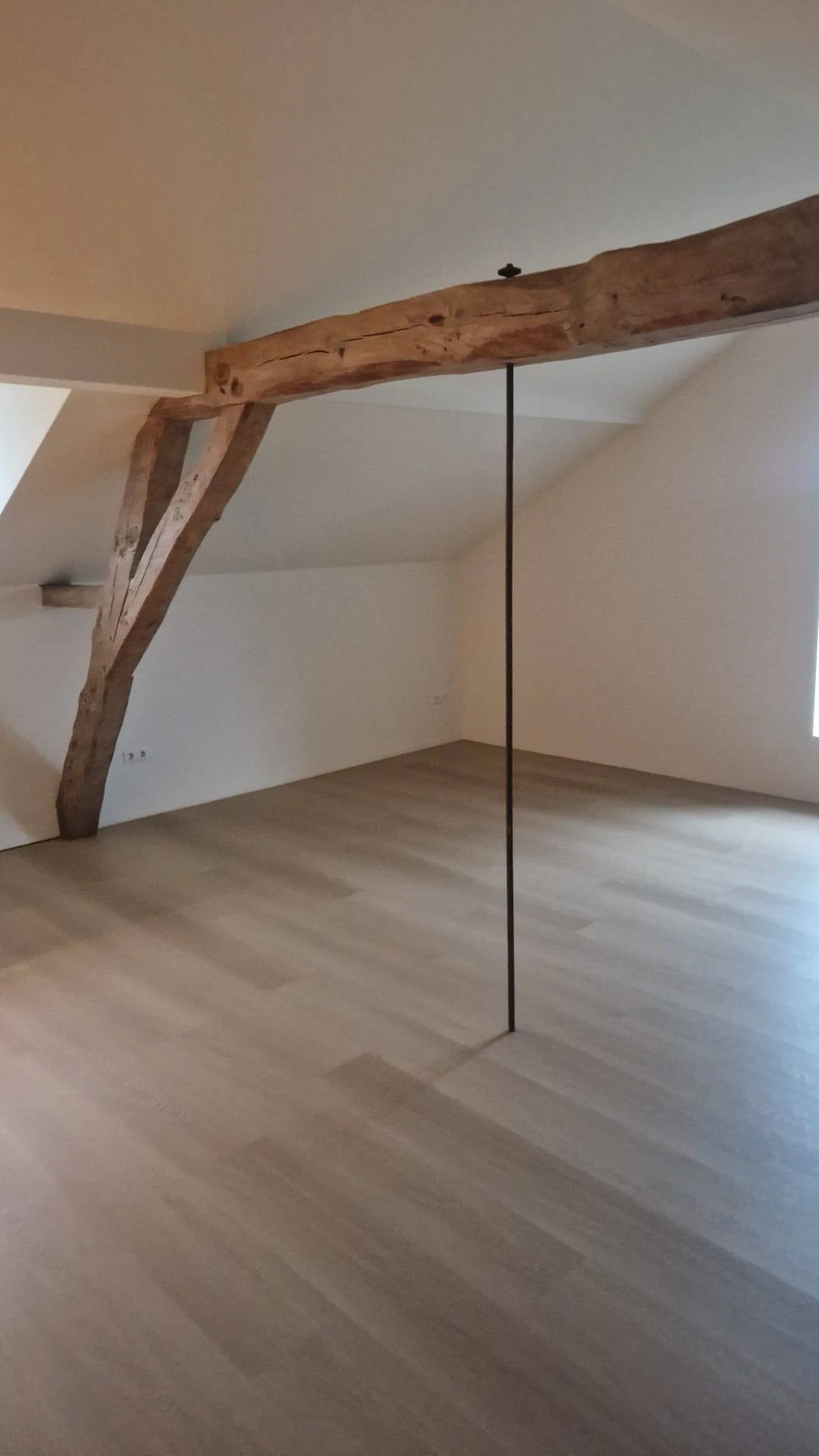 Project Hummelo In dit oude koetshuis in Hummelo hebben wij de bovenverdiepin…